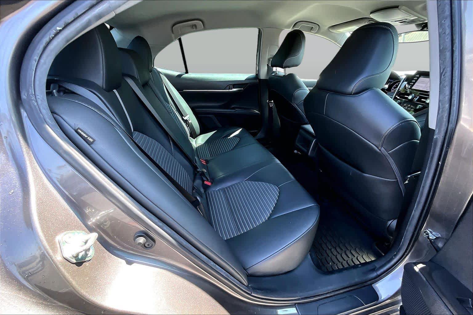 Used 2021 Toyota Camry SE FWD image 20