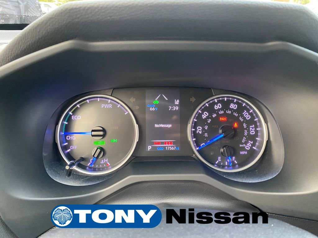 Used 2019 Toyota RAV4 LE image 15