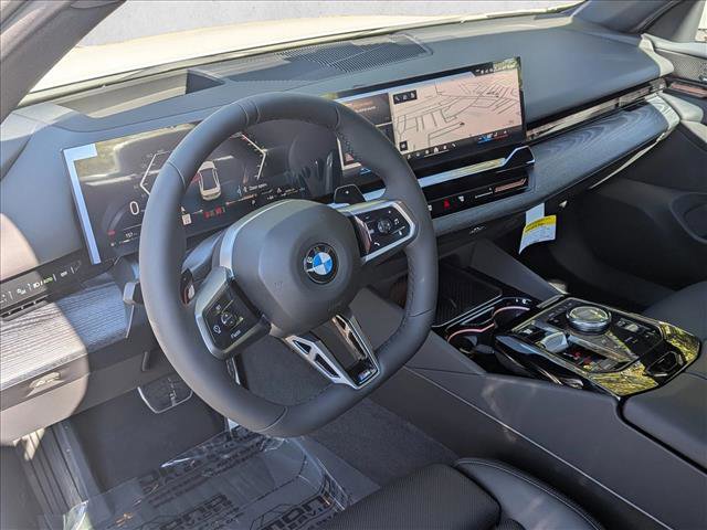 Used 2026 BMW 530i xDrive 530i xDrive w/ M Sport Package image 3