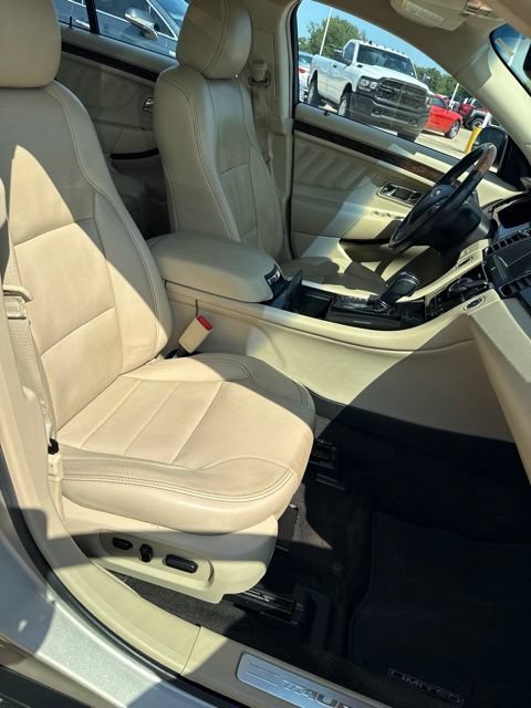 Used 2018 Ford Taurus Limited FWD image 16