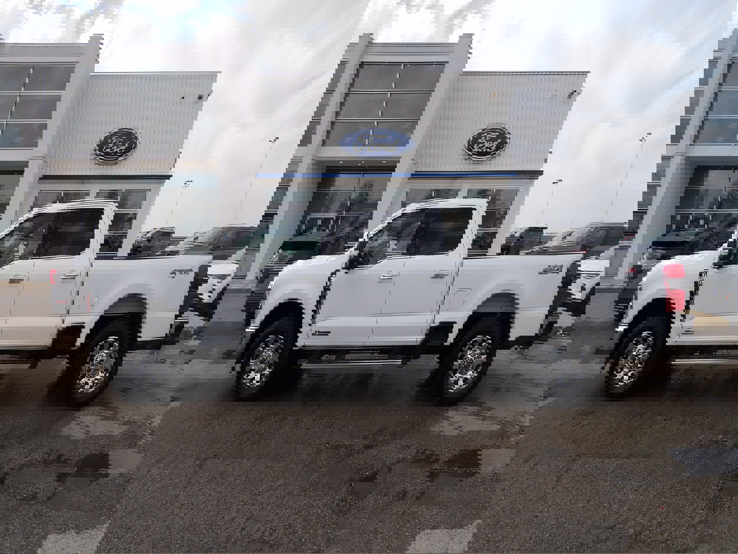 New 2025 Ford F250 Lariat w/ Chrome Package