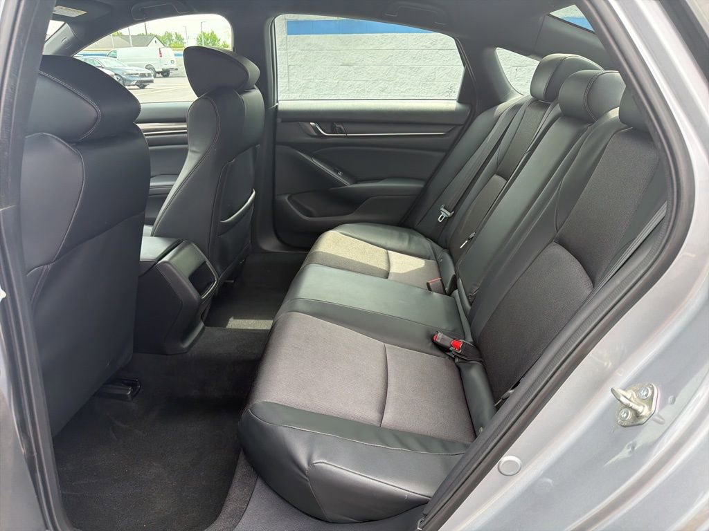 Certified 2018 Honda Accord Sport image 18
