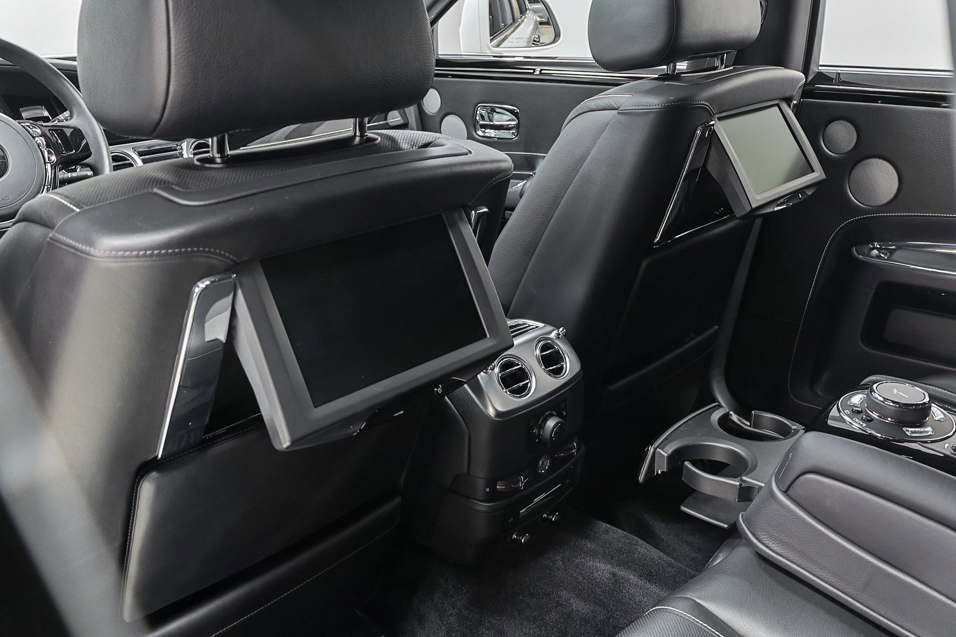 Used 2016 Rolls-Royce Ghost image 10