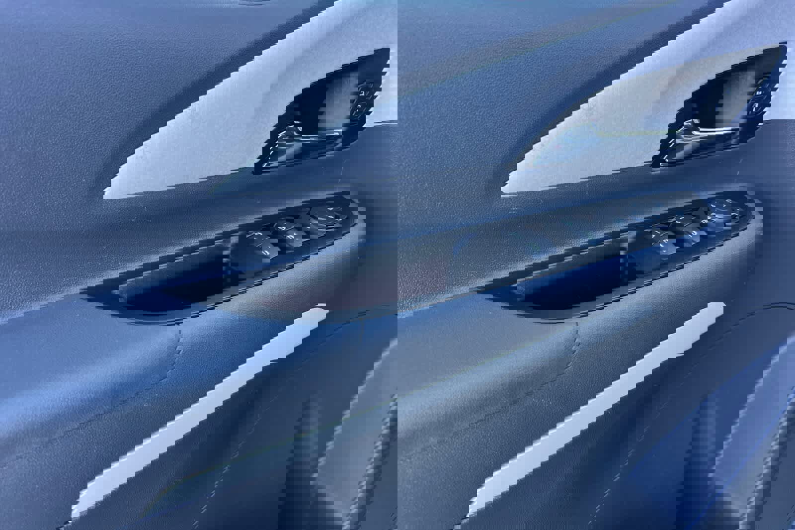 Used 2019 Chevrolet Bolt LT image 12