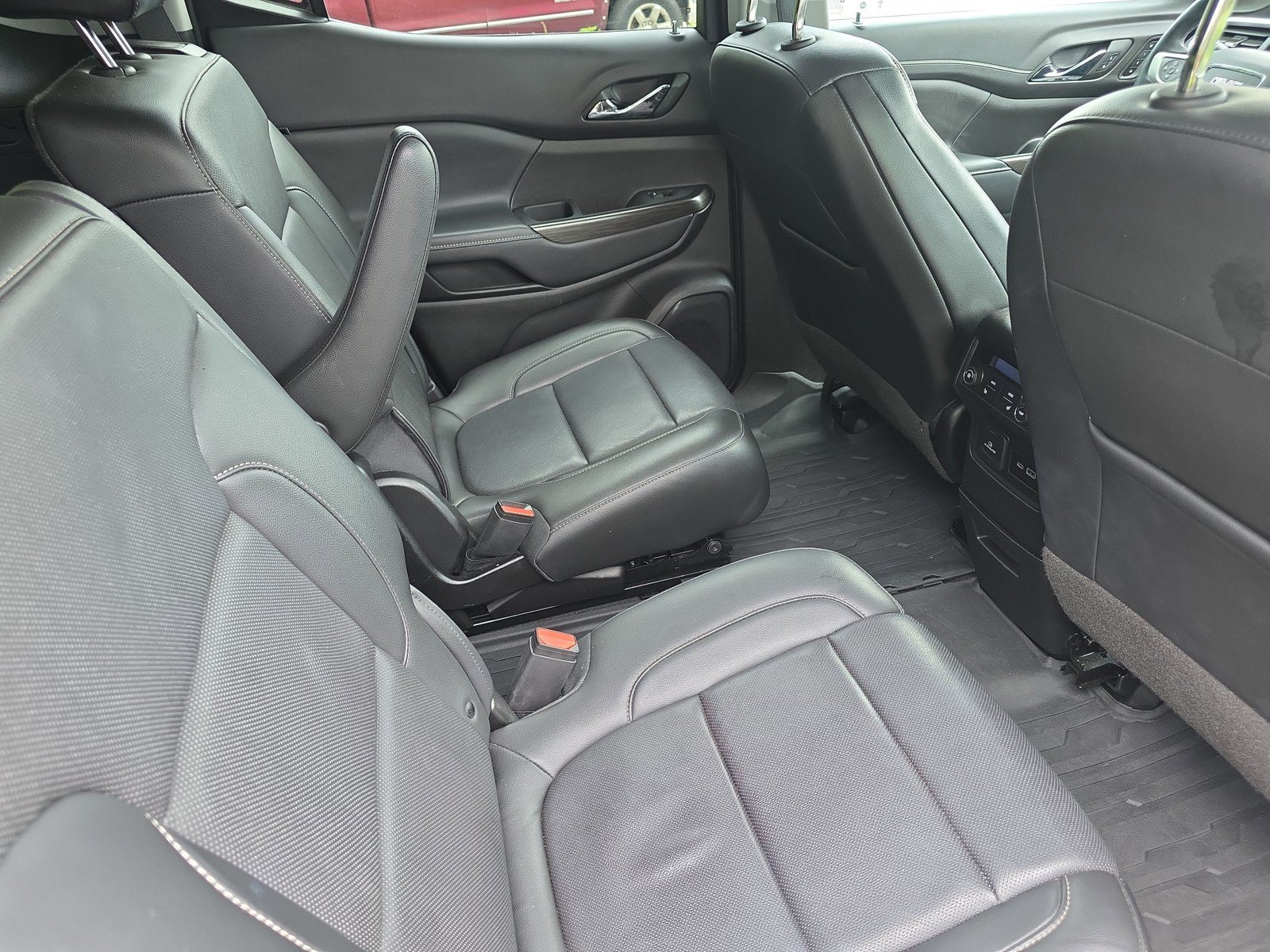 Used 2023 GMC Acadia SLT w/ Preferred Package FWD image 13