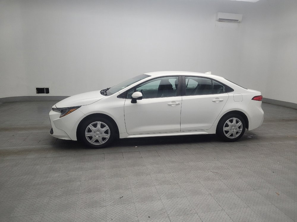 Used 2022 Toyota Corolla LE FWD image 2