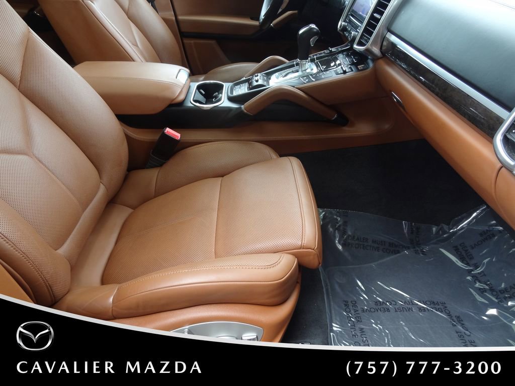 Used 2018 Porsche Cayenne AWD/4WD image 21