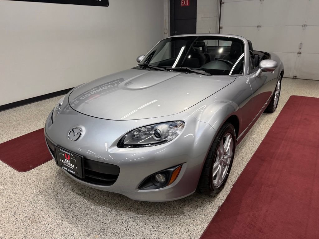 Used 2011 MAZDA MX-5 Miata Sport RWD image 5