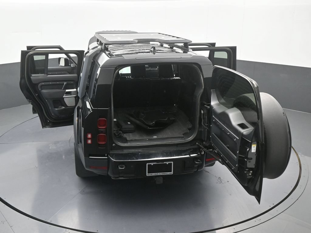 Used 2023 Land Rover Defender 130 SE AWD/4WD image 73