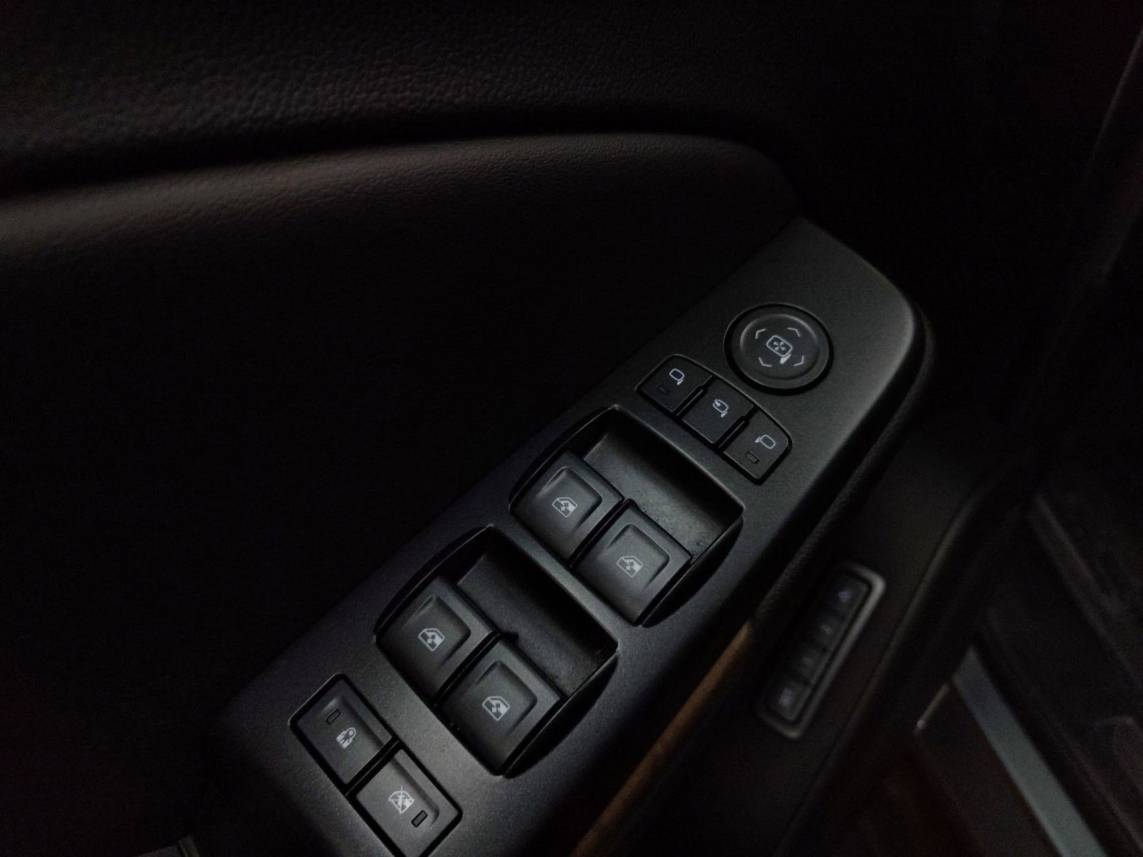 Used 2018 GMC Yukon Denali w/ Denali Ultimate Package image 12