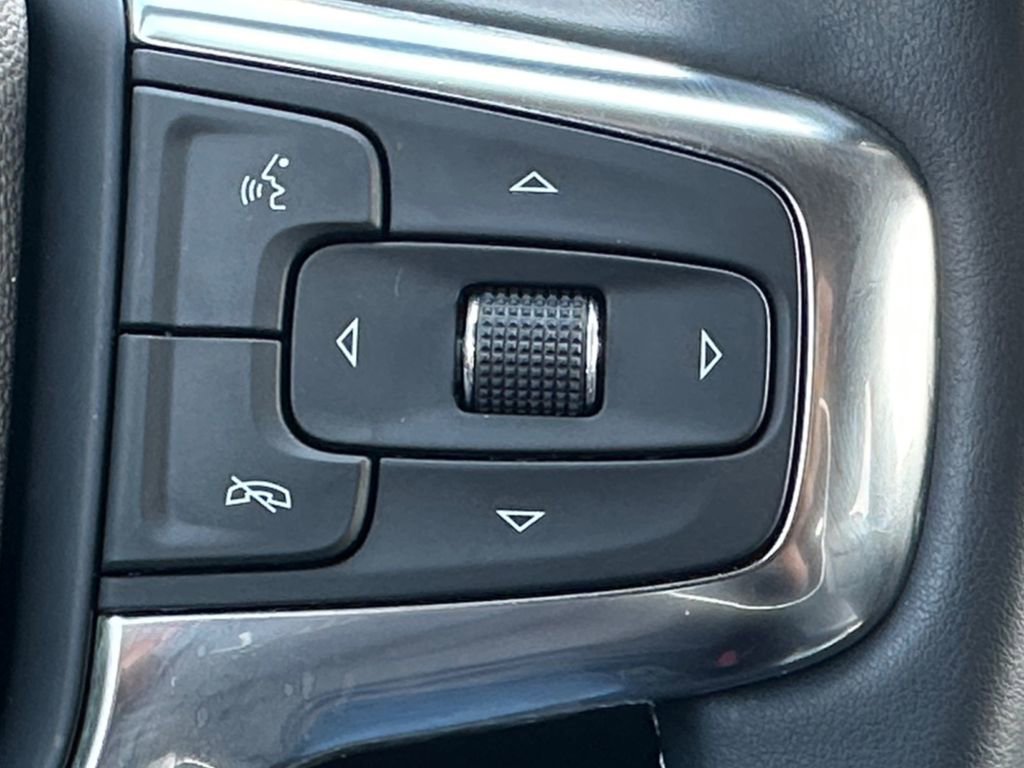 Used 2024 Chevrolet Blazer LT FWD image 19