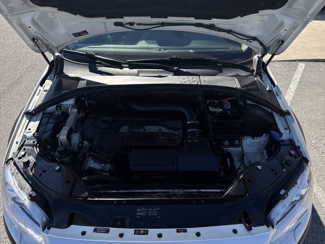 Used 2016 Volvo XC70 T5 Platinum w/ Climate Package image 30