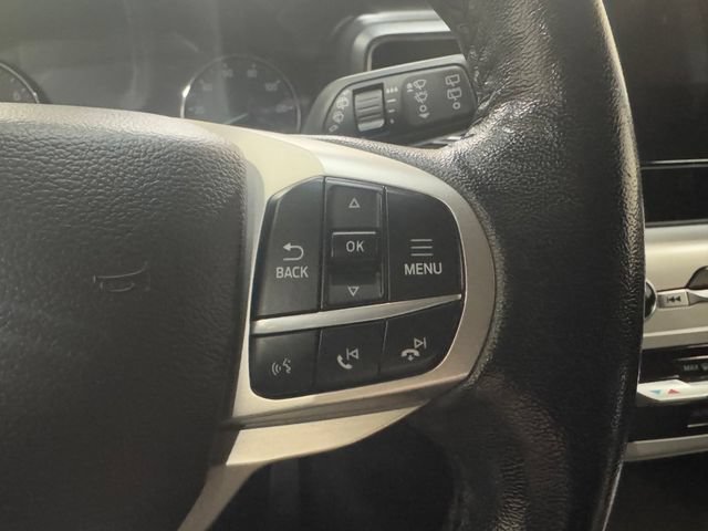 Used 2022 Ford Explorer XLT w/ Equipment Group 202A AWD/4WD image 17