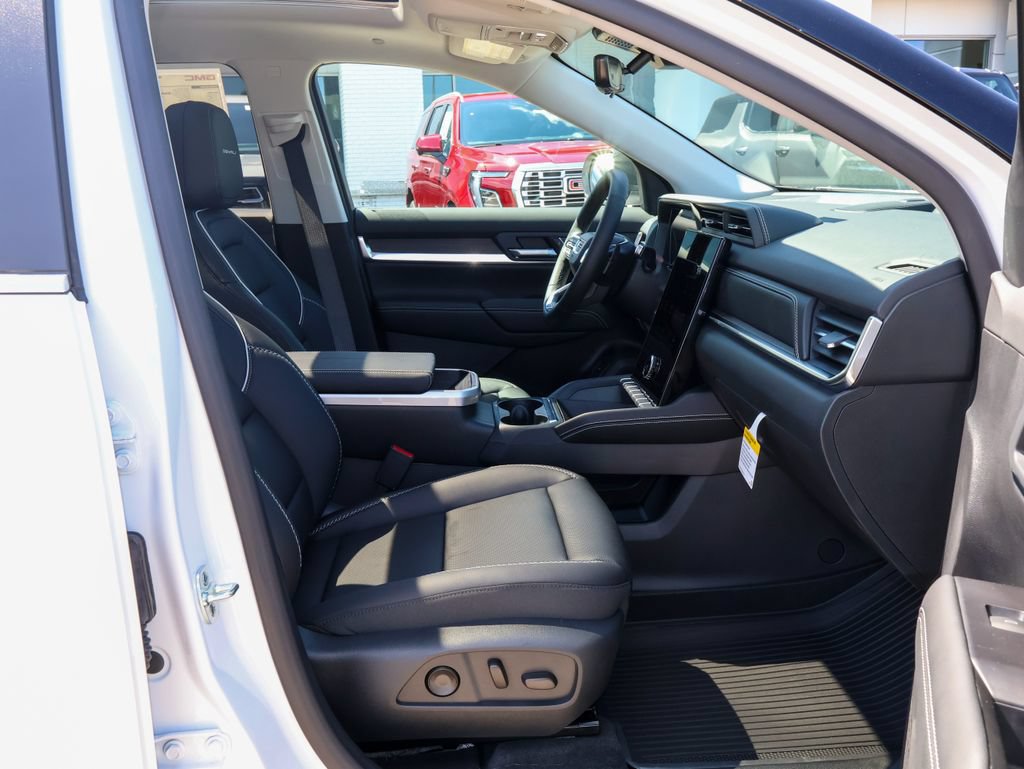 New 2027 GMC Terrain Denali w/ LPO, Floor Liner Package AWD/4WD image 35