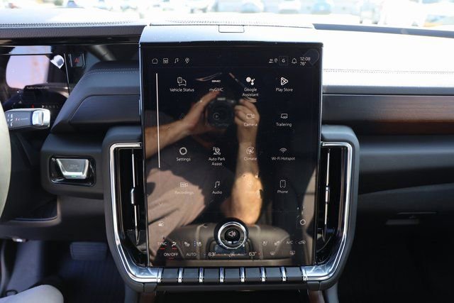 New 2026 GMC Yukon XL Denali w/ Denali Reserve Package image 20