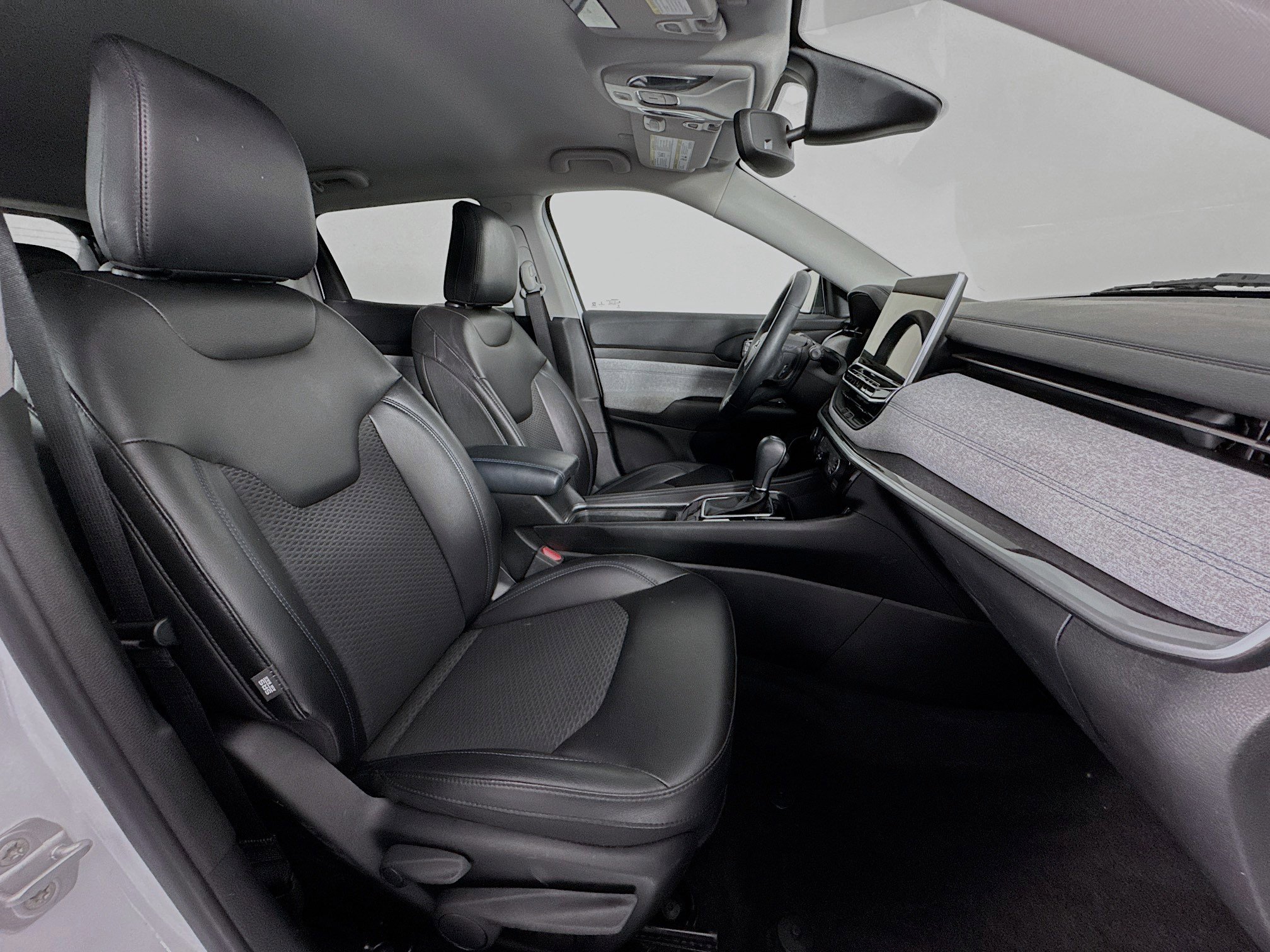 Used 2022 Jeep Compass Latitude w/ Convenience Group image 26