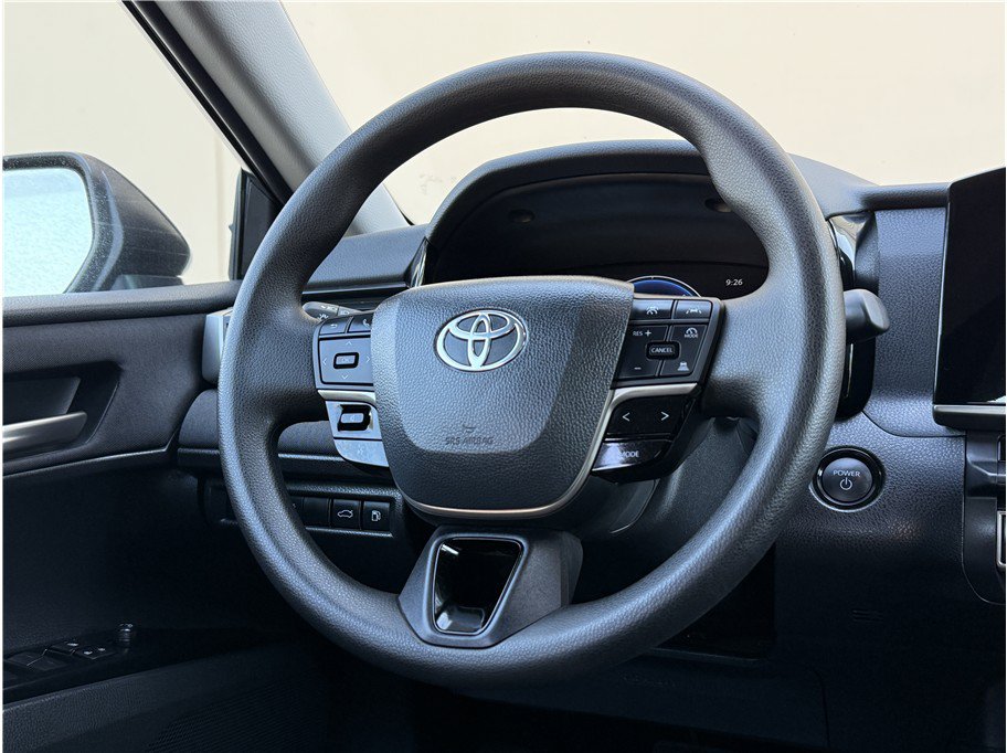 Used 2026 Toyota Camry LE FWD image 9