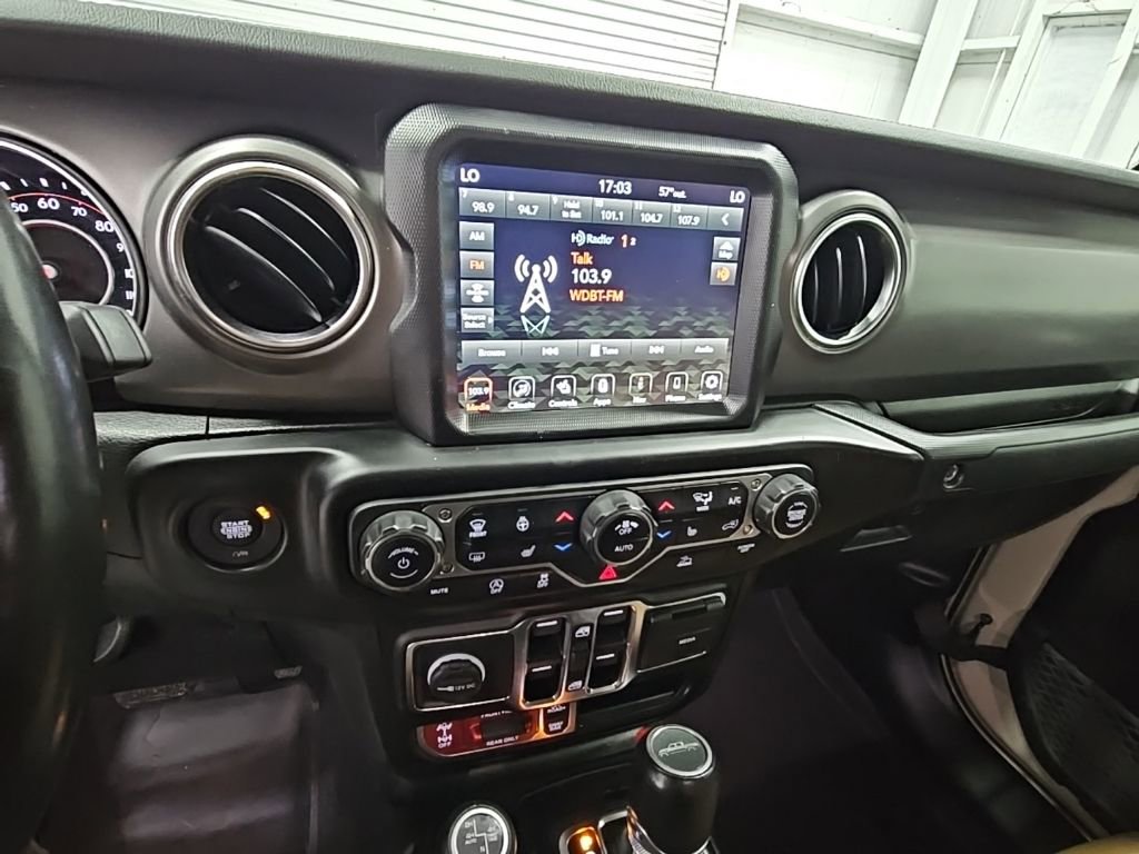 Used 2022 Jeep Gladiator Rubicon w/ Cold Weather Group image 12