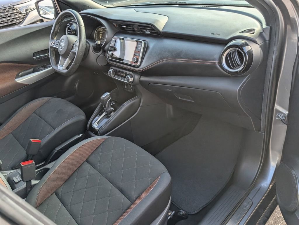 Used 2019 Nissan Kicks SR FWD image 17