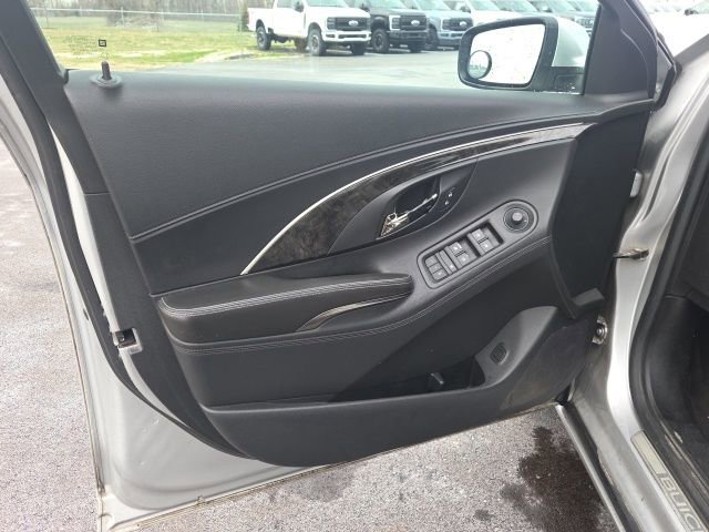 Used 2015 Buick LaCrosse Leather image 24