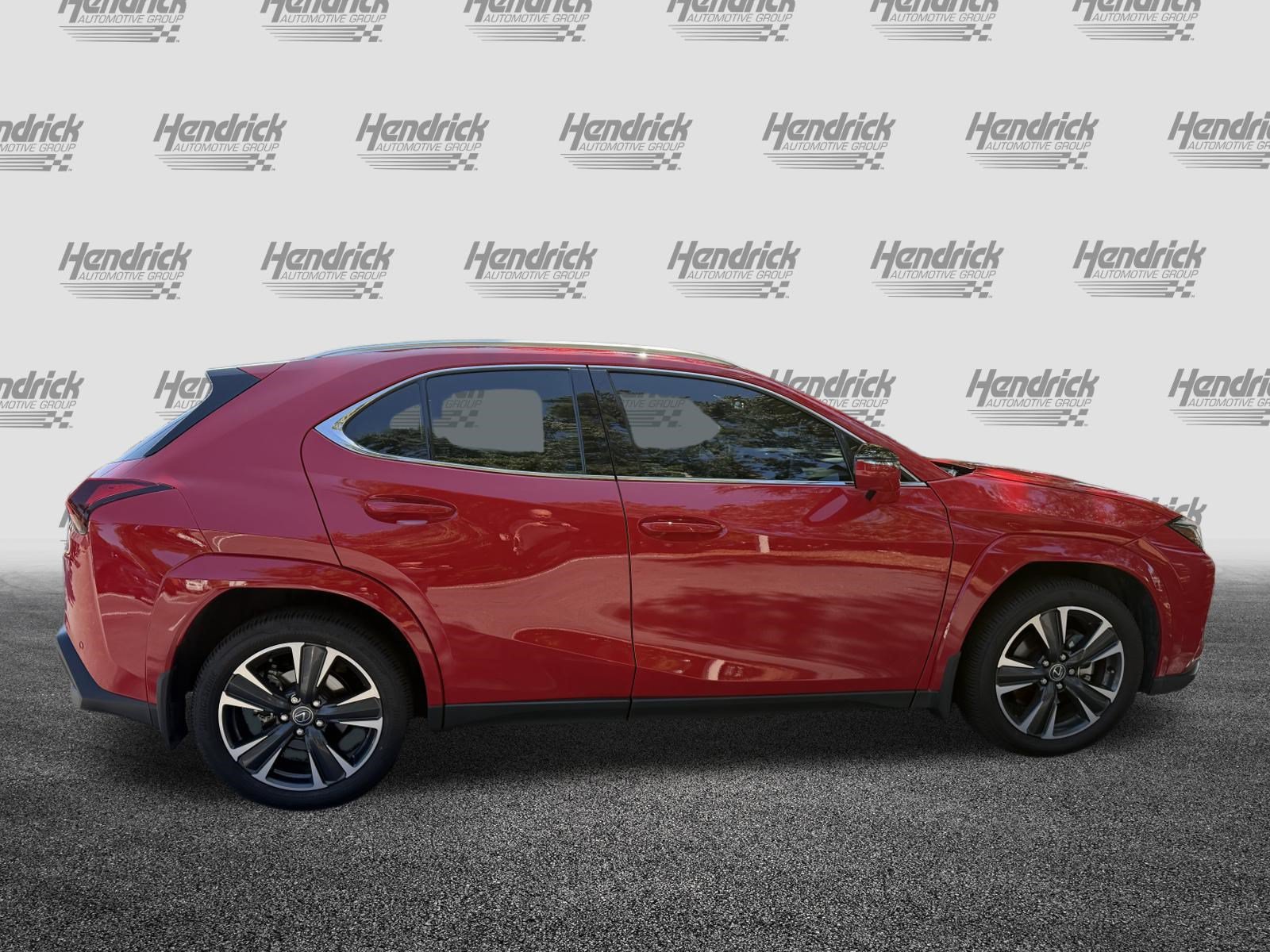 Certified 2025 Lexus UX 300h FWD w/ Accessory Package (Z1) image 10