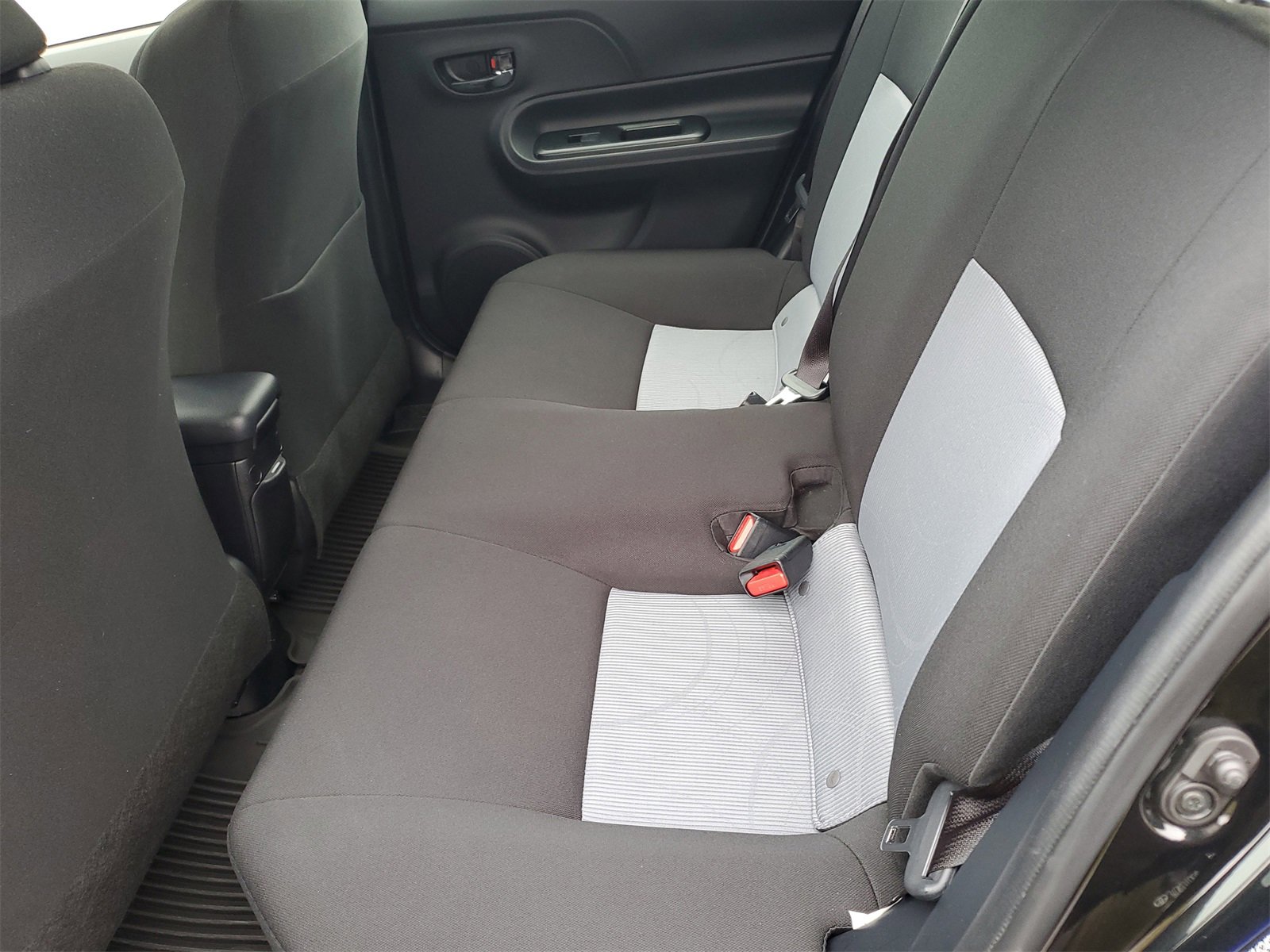 Certified 2019 Toyota Prius C image 13