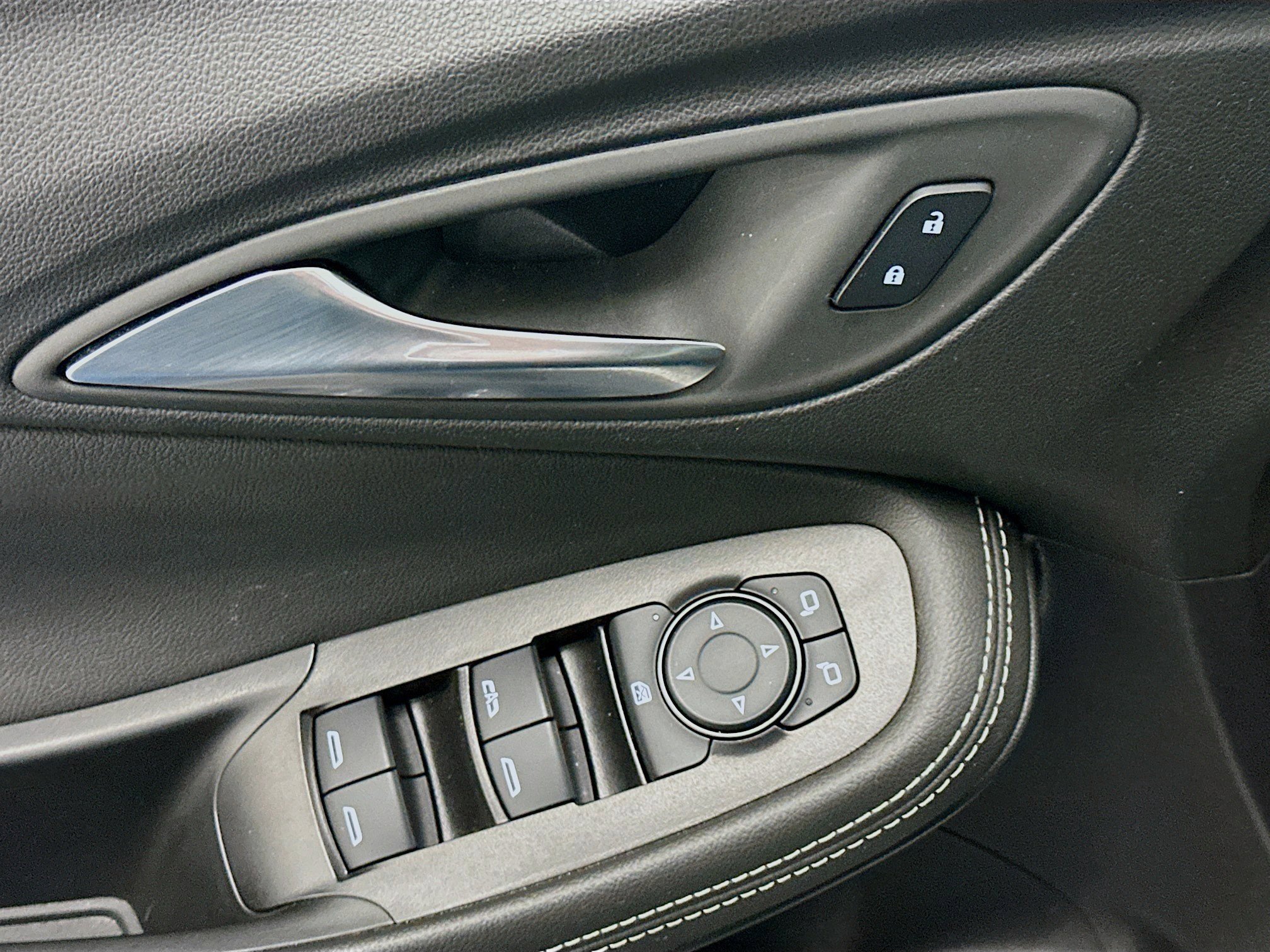 Used 2025 Buick Encore GX Preferred image 15