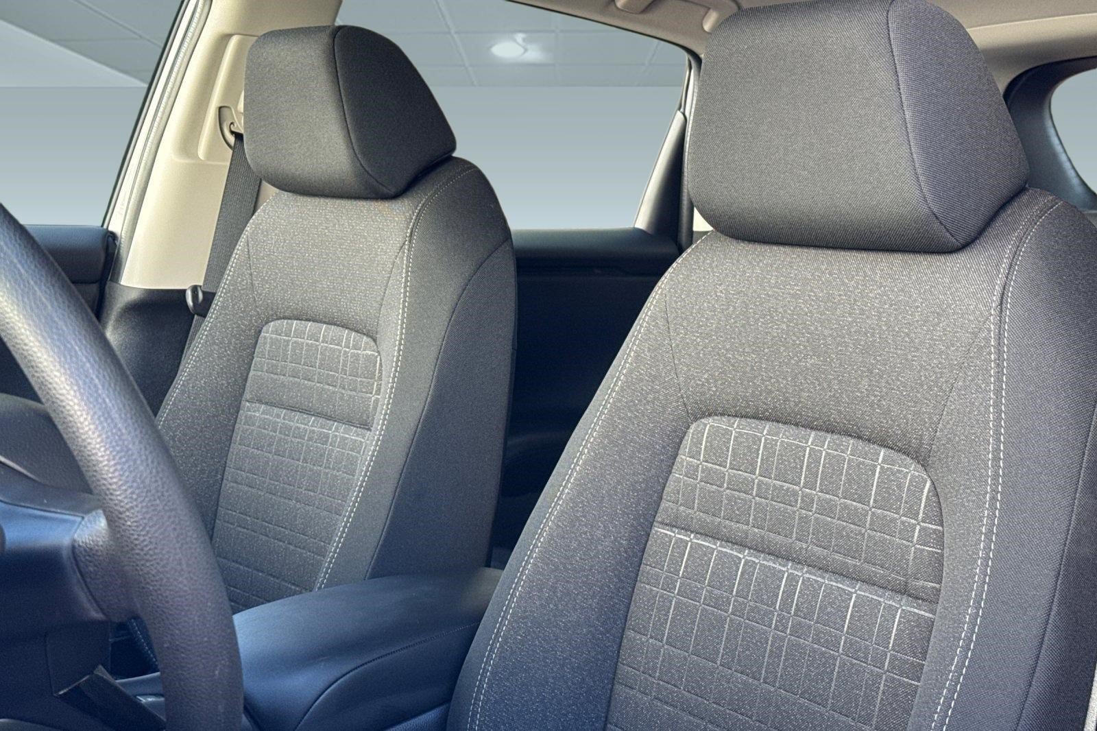 Certified 2023 Honda HR-V LX image 26