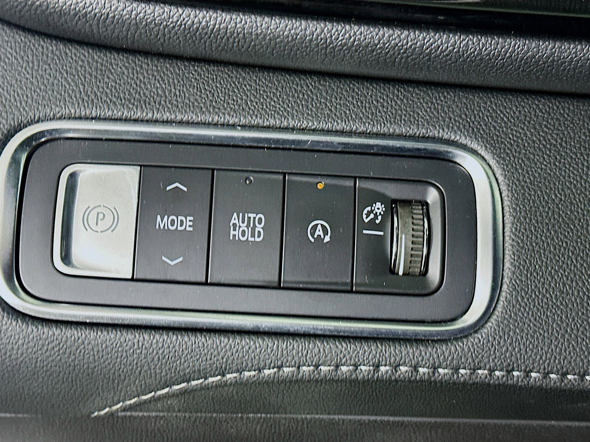 Used 2025 Buick Enclave Preferred image 17