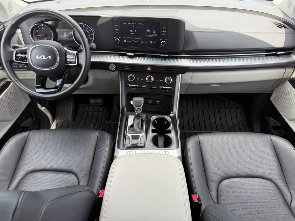 Certified 2024 Kia Carnival LX FWD image 15