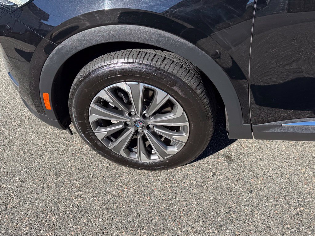 Certified 2024 Buick Envision Preferred AWD/4WD image 9
