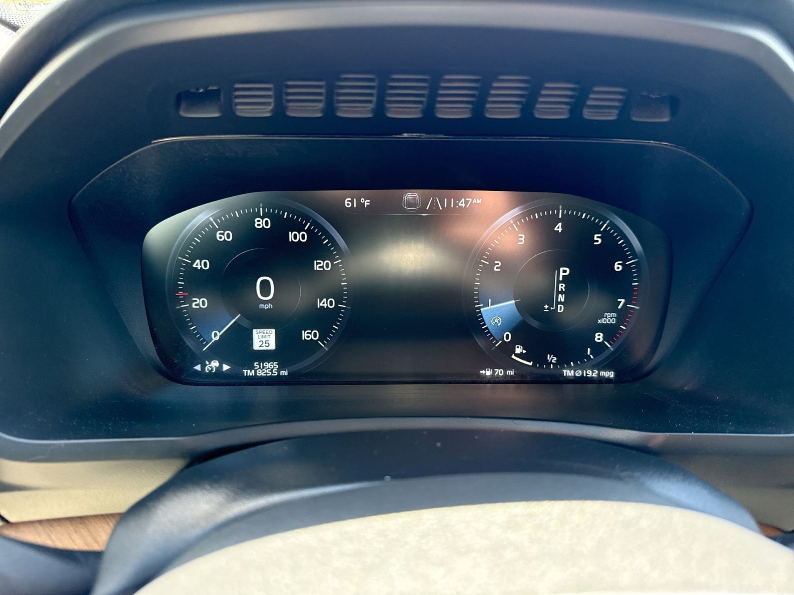 Certified 2021 Volvo XC90 T6 Momentum w/ Advanced Package AWD/4WD image 25