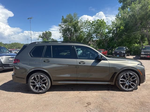 Used 2025 BMW X7 M60i w/ Executive Package AWD/4WD image 7