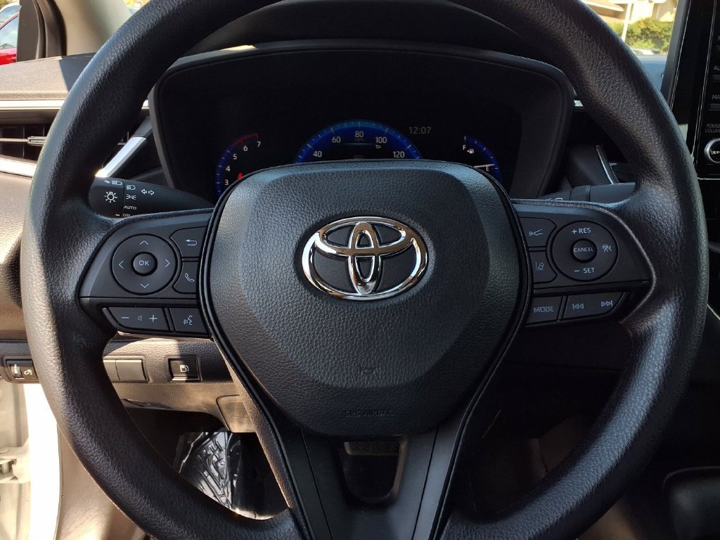 Certified 2022 Toyota Corolla LE w/ Carpet Mat Package (TMS) FWD image 12