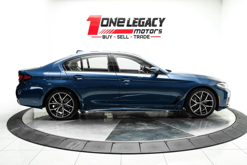 Used 2023 BMW 540i xDrive w/ M Sport Package AWD/4WD image 5