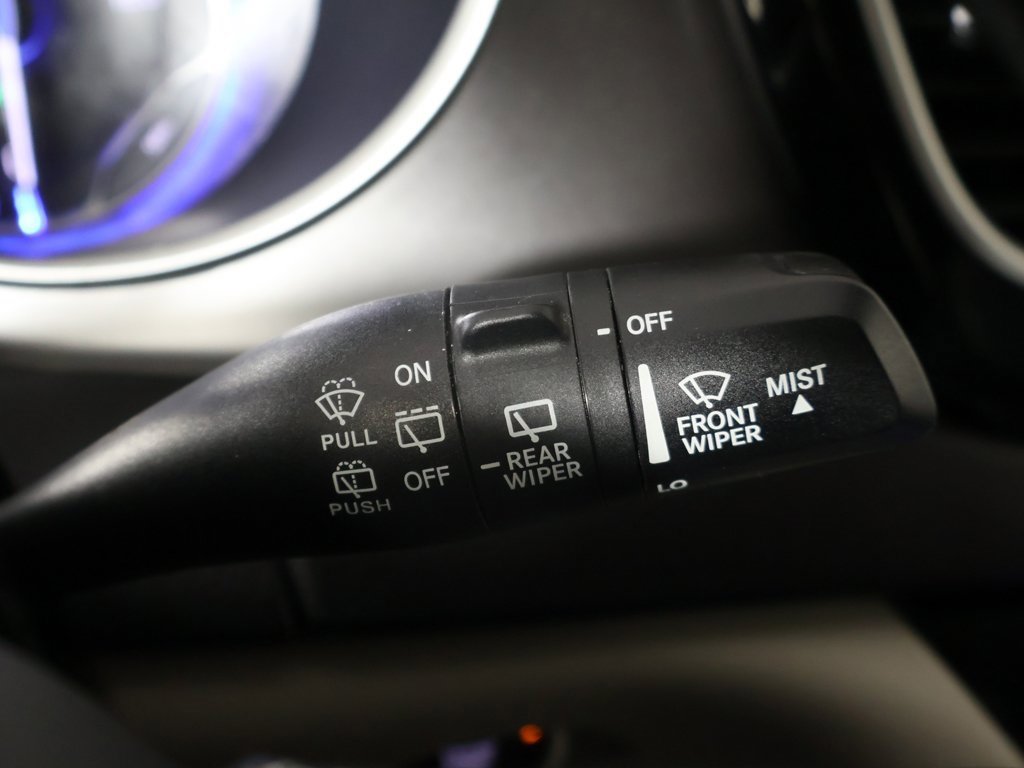 Used 2022 Chrysler Pacifica Touring-L image 41