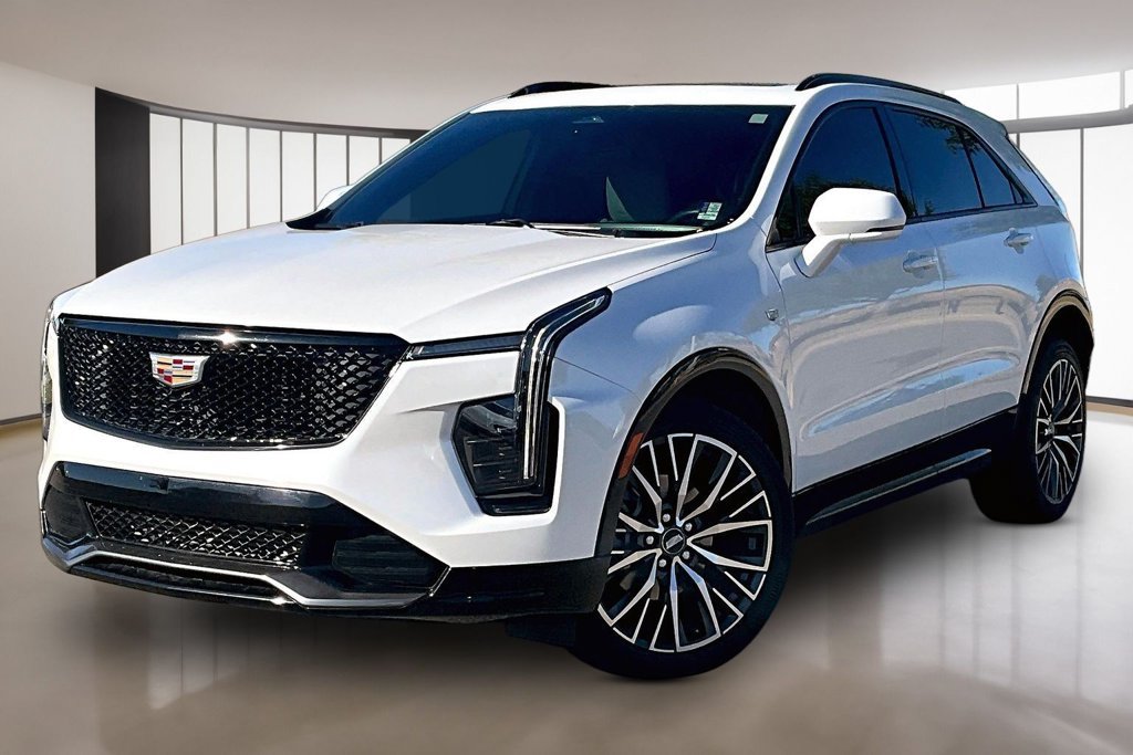 Used 2024 Cadillac XT4 Sport FWD image 1