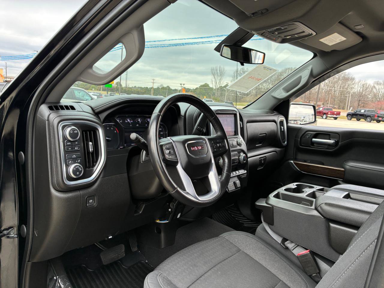 Used 2021 GMC Sierra 1500 SLE image 12