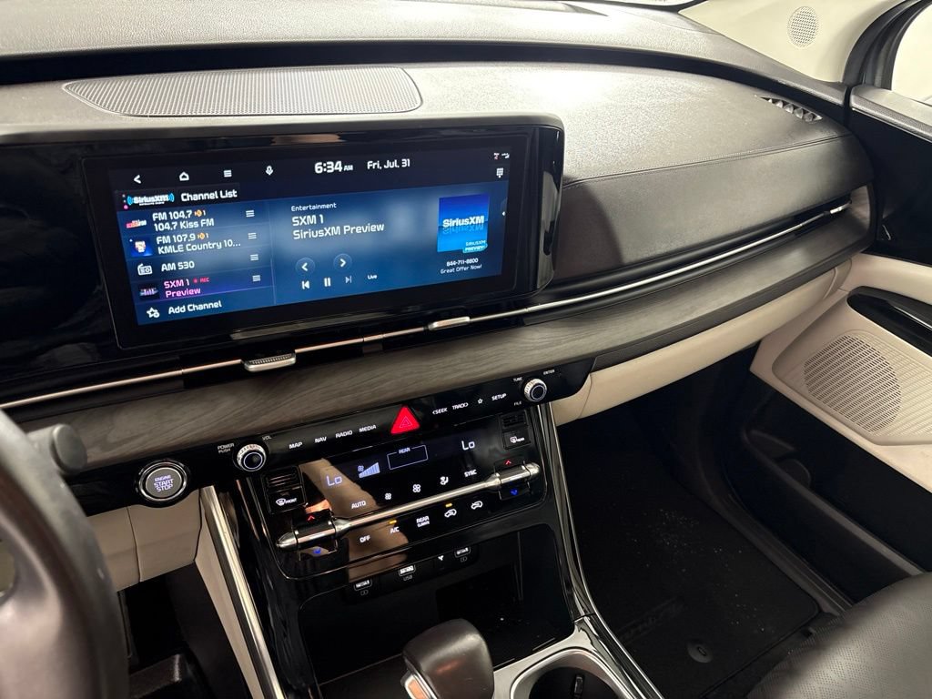 Used 2023 Kia Carnival EX FWD image 36