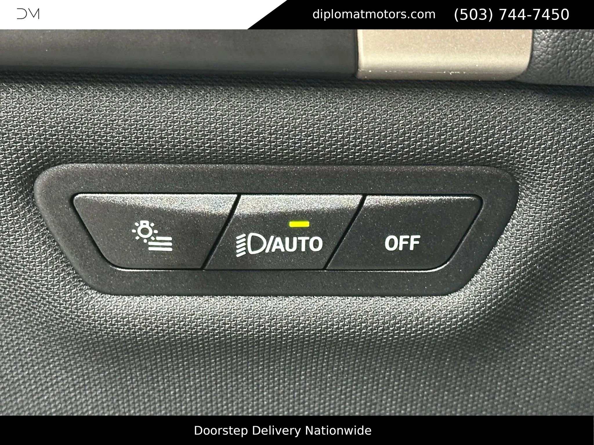 Used 2025 BMW iX xDrive50 w/ Premium Package image 33