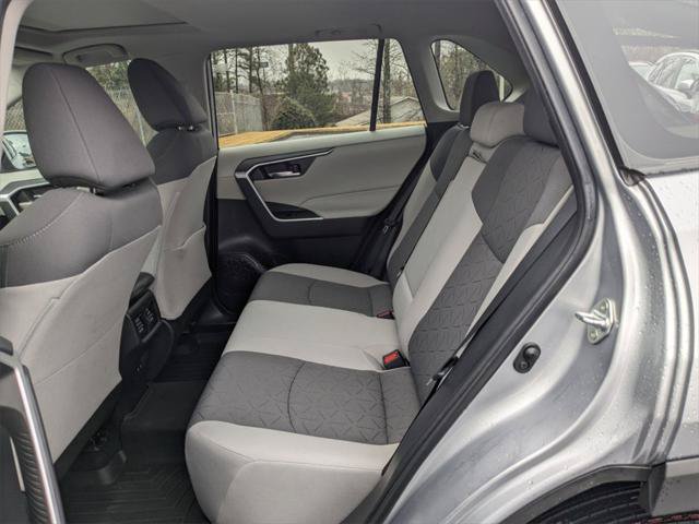 Certified 2021 Toyota RAV4 XLE w/ Convenience Package FWD image 9