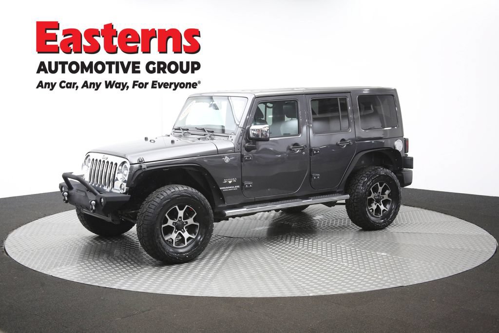 Used 2017 Jeep Wrangler Unlimited Sahara w/ Dual Top Group AWD/4WD image 57
