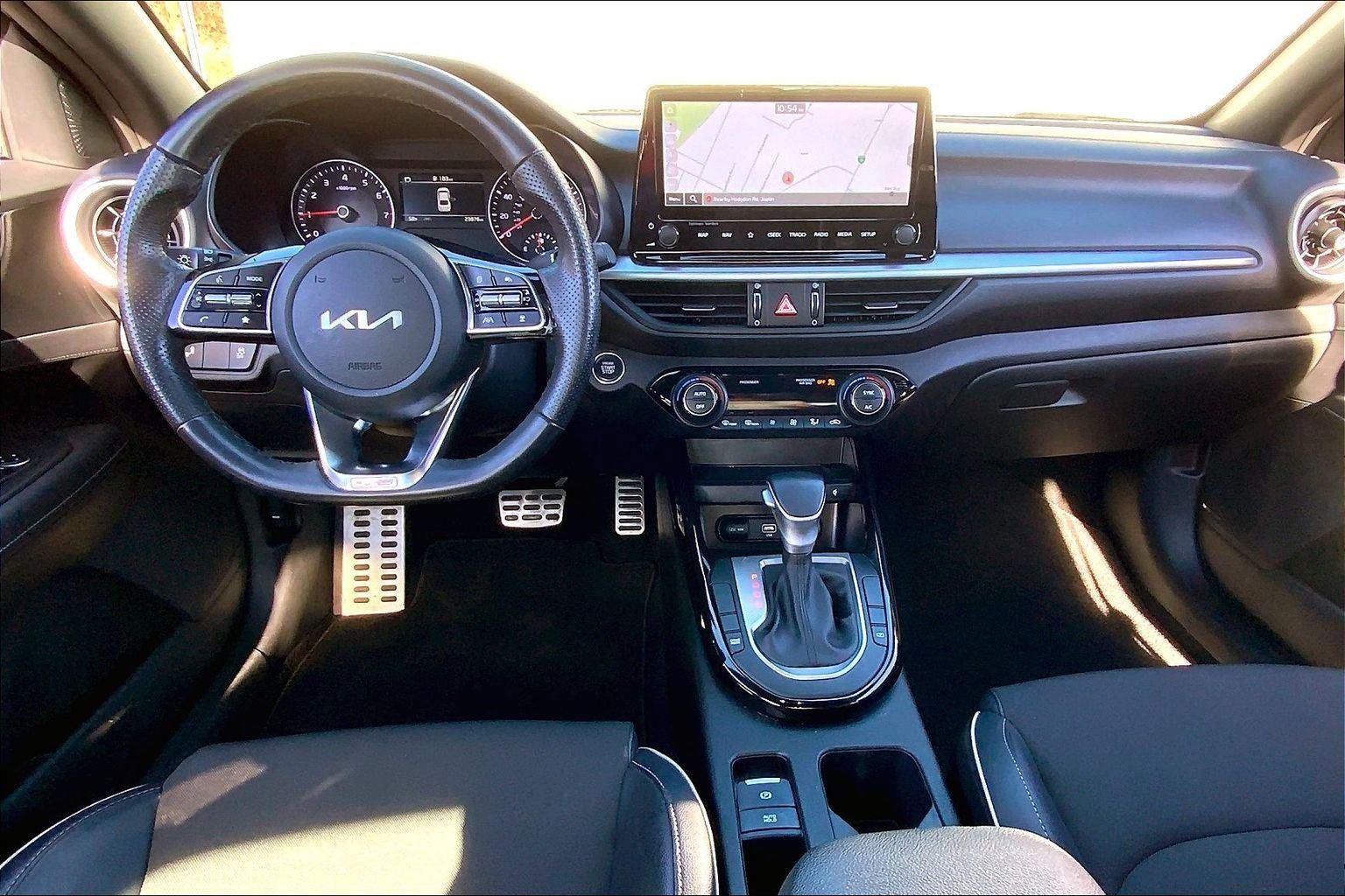 Used 2024 Kia Forte GT-Line w/ GT-Line Premium Package image 14