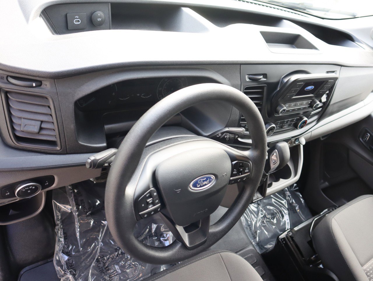 Used 2024 Ford Transit 350 XL image 16