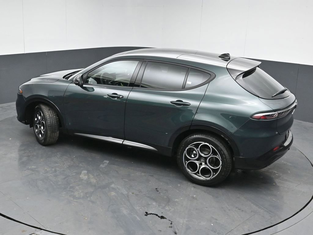 New 2026 Alfa Romeo Tonale w/ Active Assist Package AWD/4WD image 50