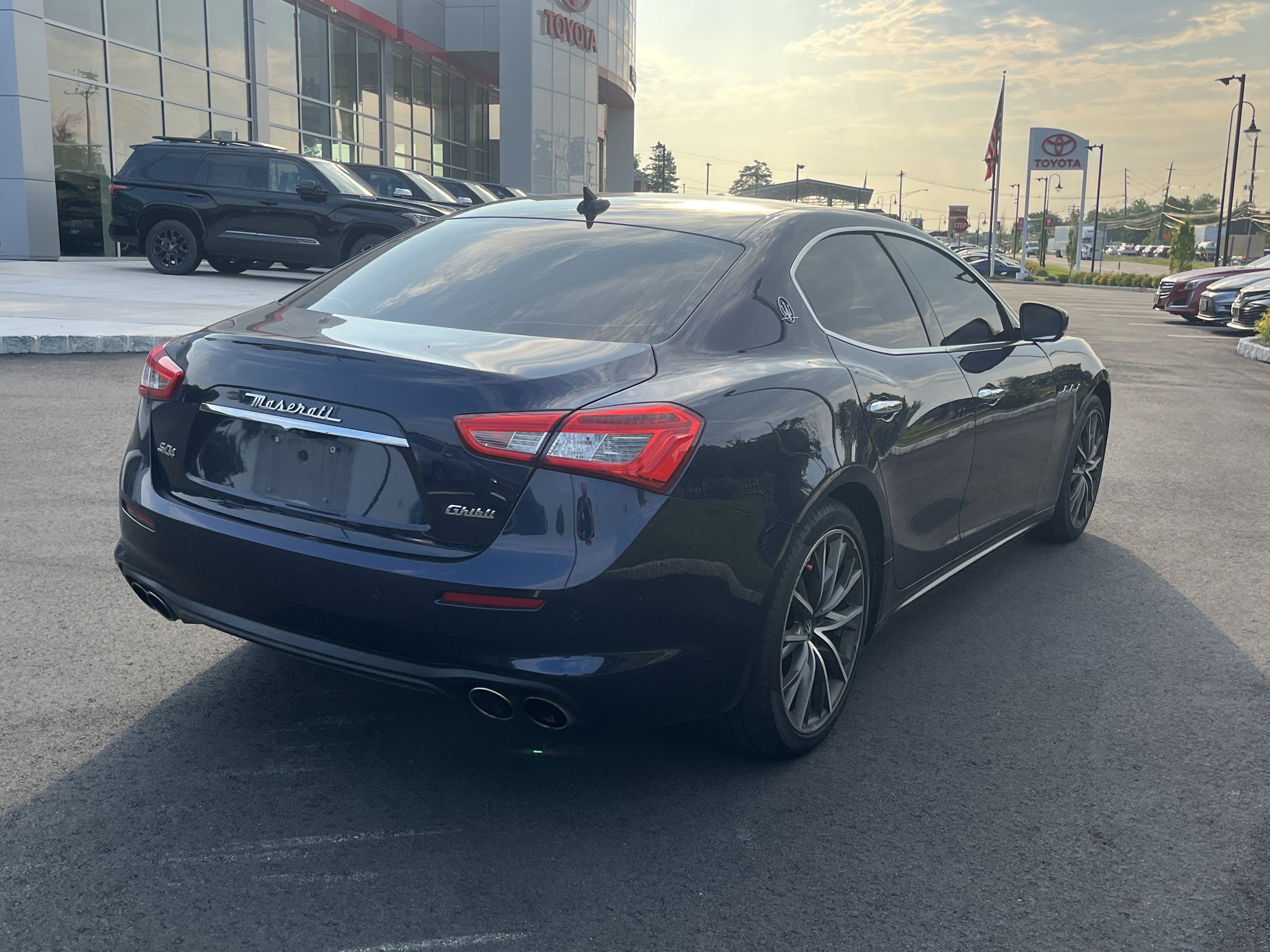 Used 2020 Maserati Ghibli S Q4 AWD/4WD image 3