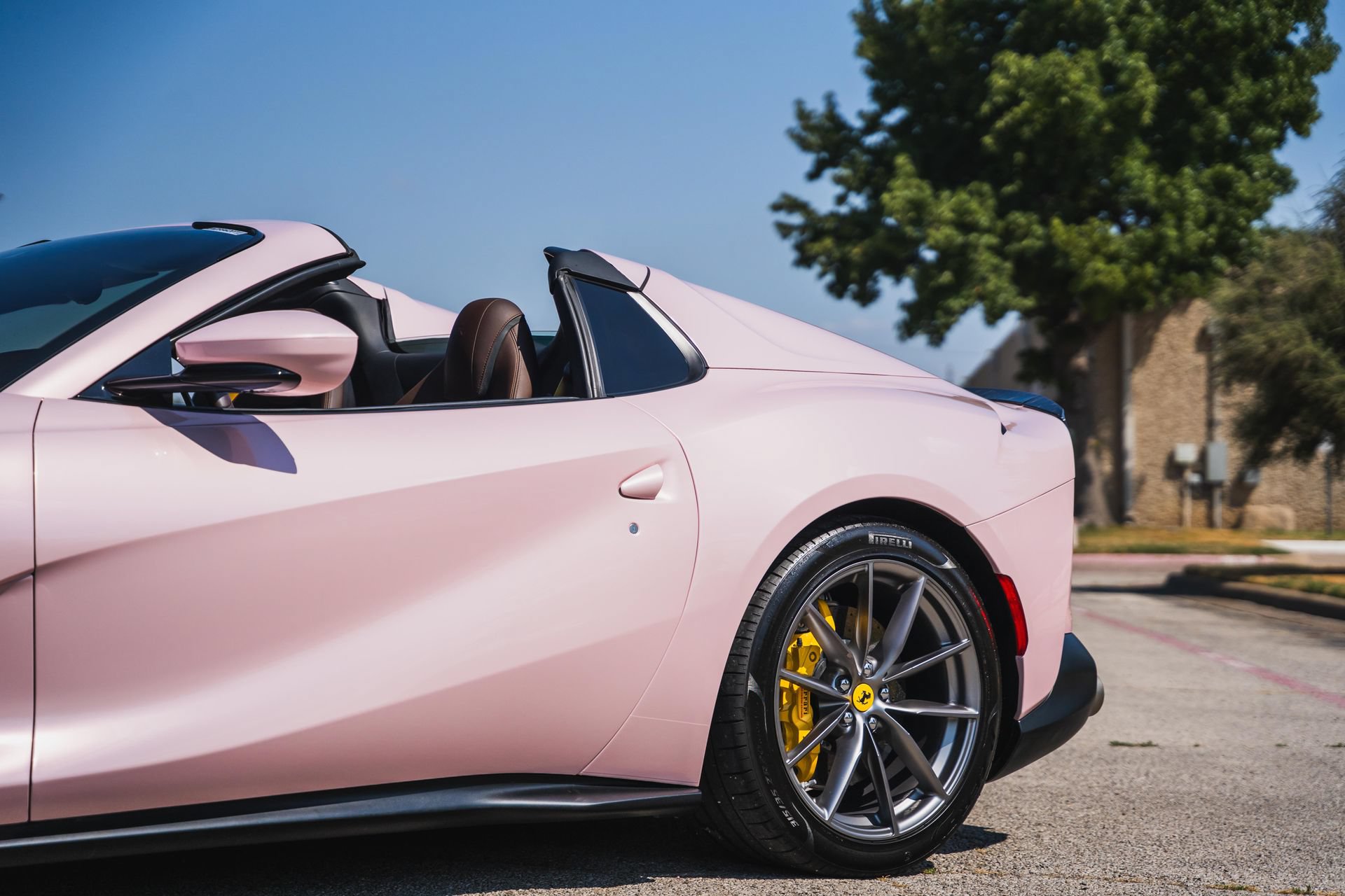 Used 2021 Ferrari 812 GTS RWD image 9
