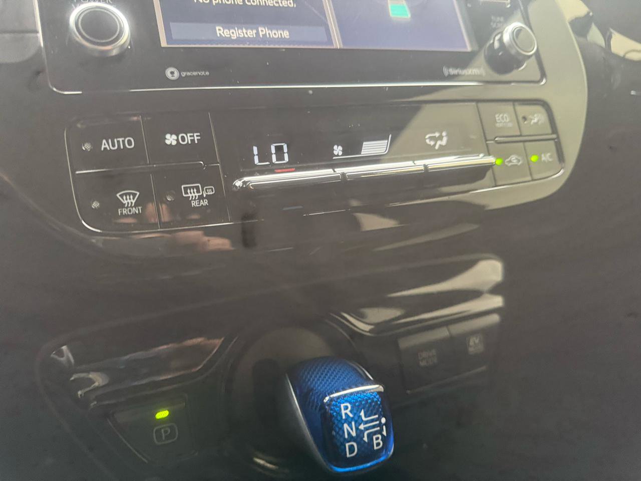 Used 2022 Toyota Prius XLE FWD image 40