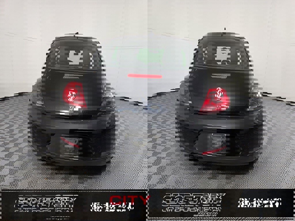 Used 2014 Volkswagen Beetle TDI image 6