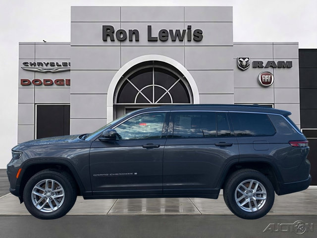 Used 2024 Jeep Grand Cherokee L Laredo AWD/4WD image 1
